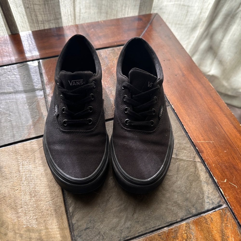 Vans Men's Black Canvas Sneakers